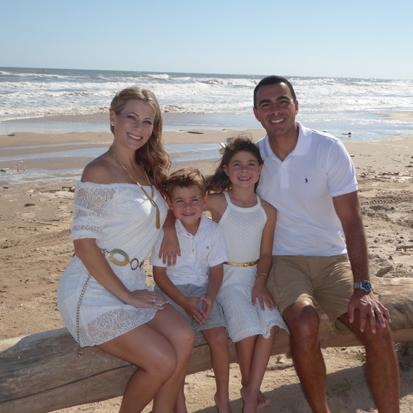 Meet your Posher, Sarah - Picture 1 of 1